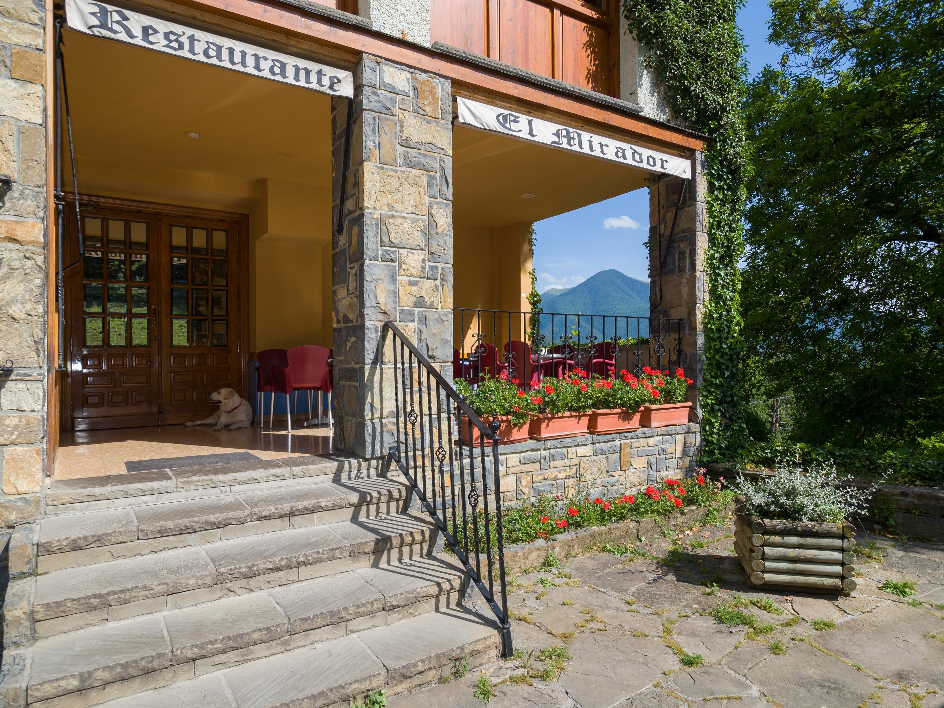 Hotel De Montana El Mirador Broto Zewnętrze zdjęcie