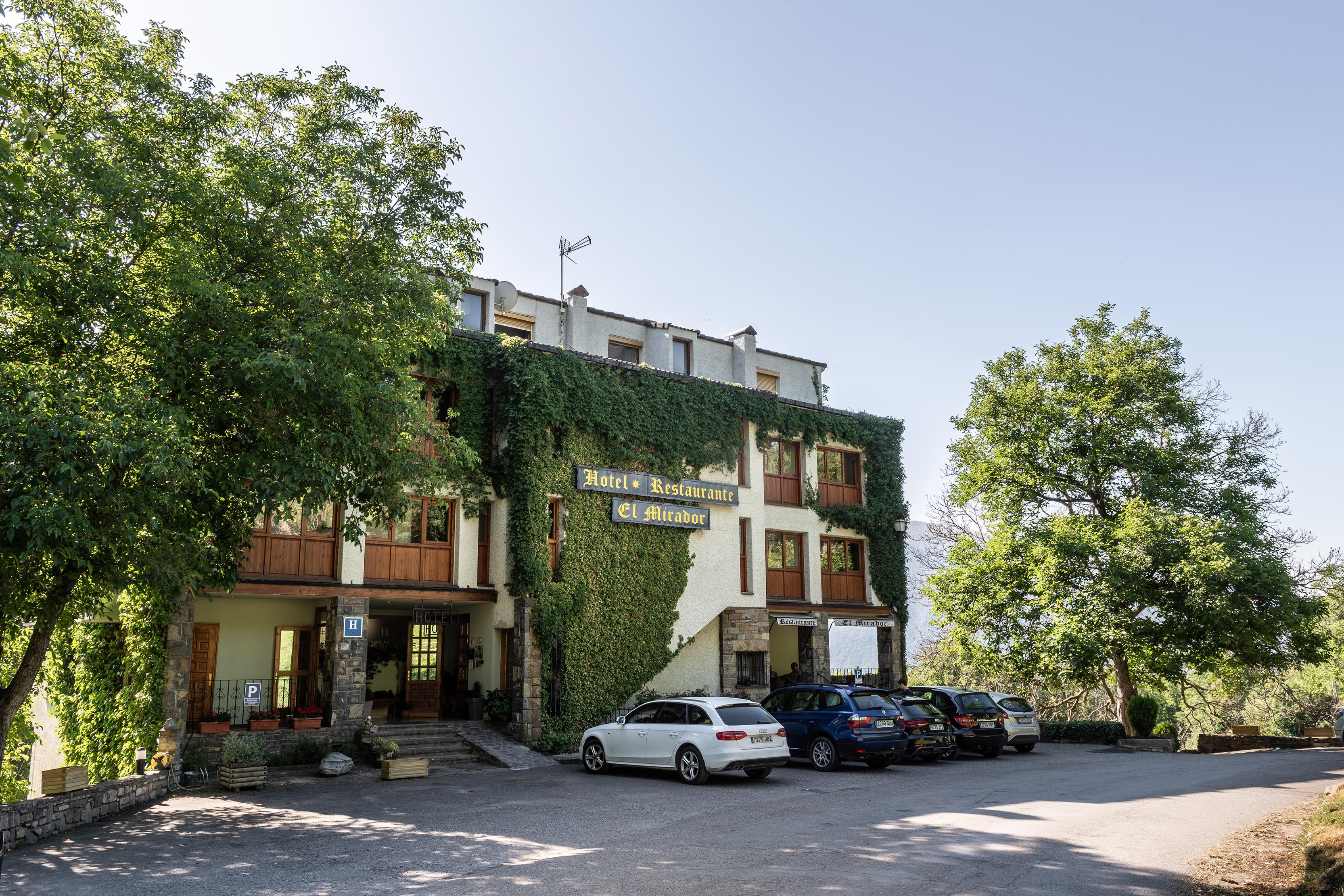 Hotel De Montana El Mirador Broto Zewnętrze zdjęcie