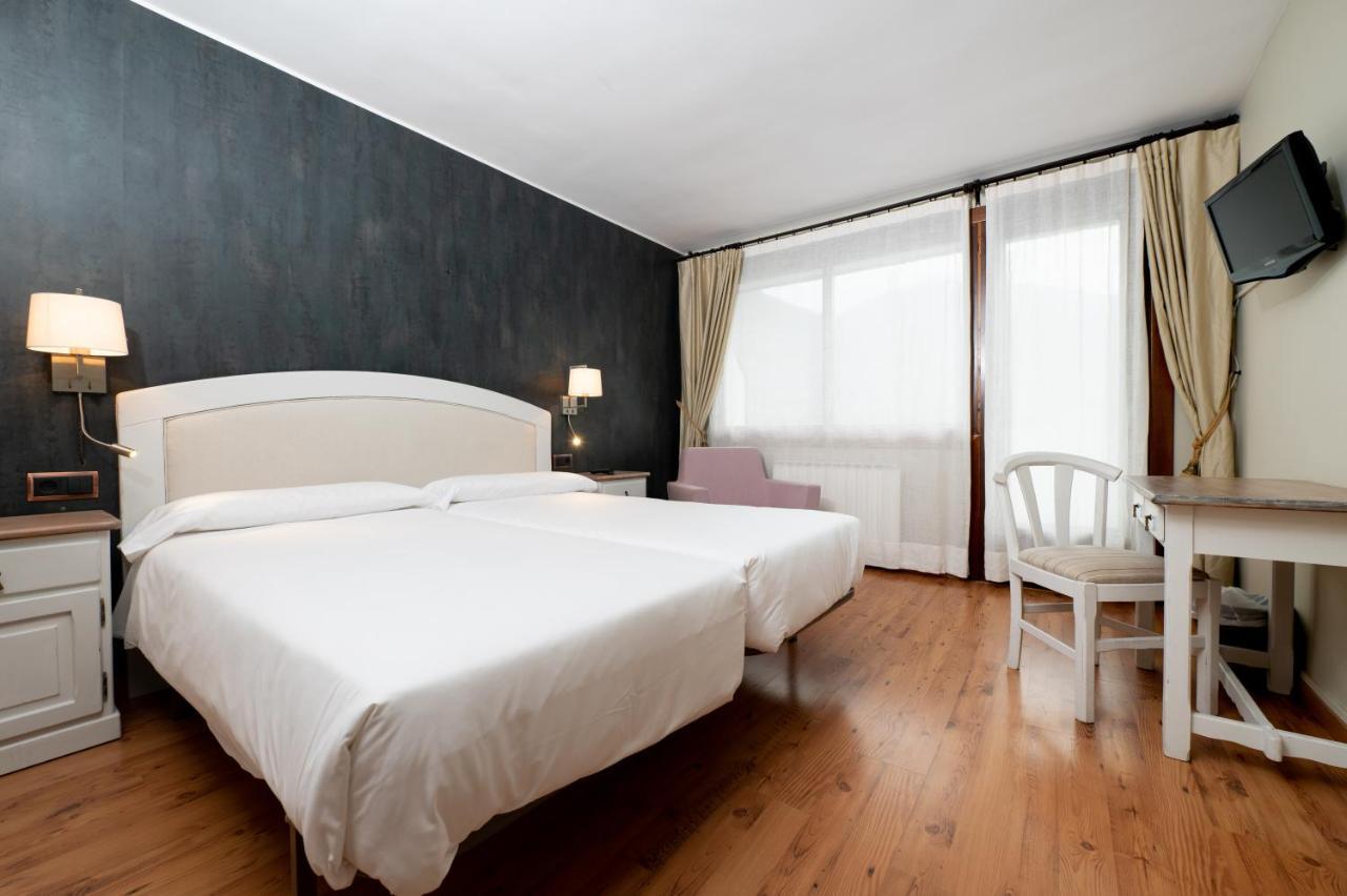 Hotel De Montana El Mirador Broto Zewnętrze zdjęcie