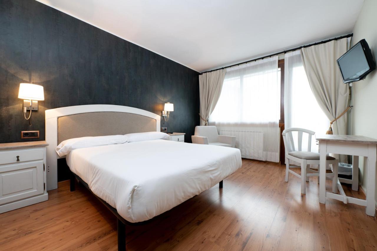 Hotel De Montana El Mirador Broto Zewnętrze zdjęcie